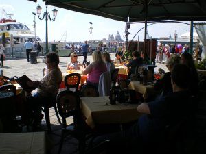 Restaurante an der Riva degli Schiavoni