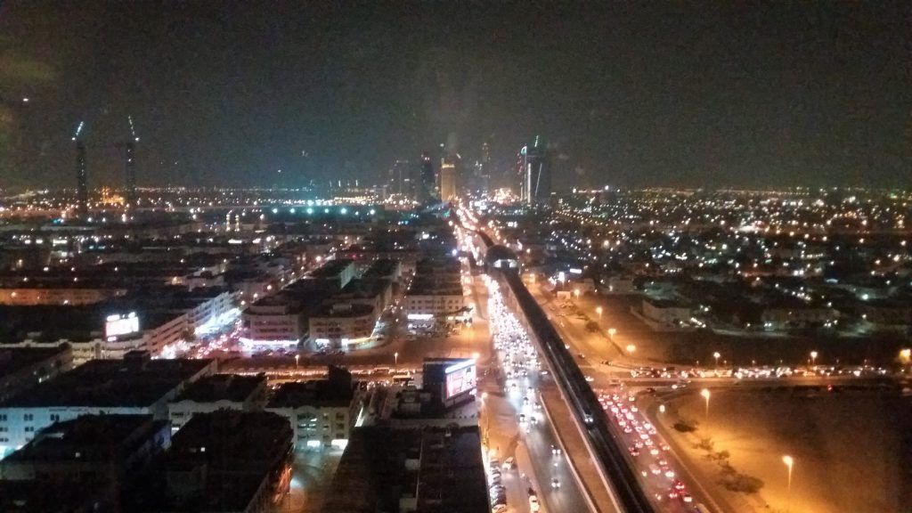 Ausblick Dubai City bei Nacht