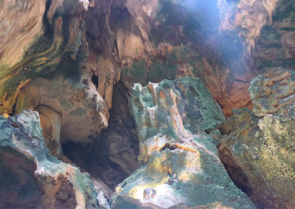 Tropfsteinhöhle Hato Caves