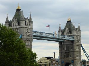 Tower Bridge, viktorianische Themesebrücke im Zuckerbäckerstil