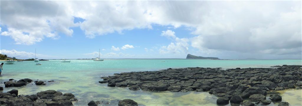Wild romantischer Blick am Cap Malheureux auf die Insel Coin de Mire